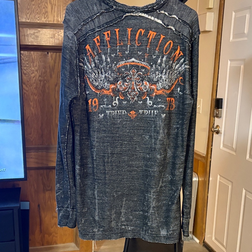 Affliction Men's Distressed Black and Orange Long Sleeve Tee Reversible NWOT